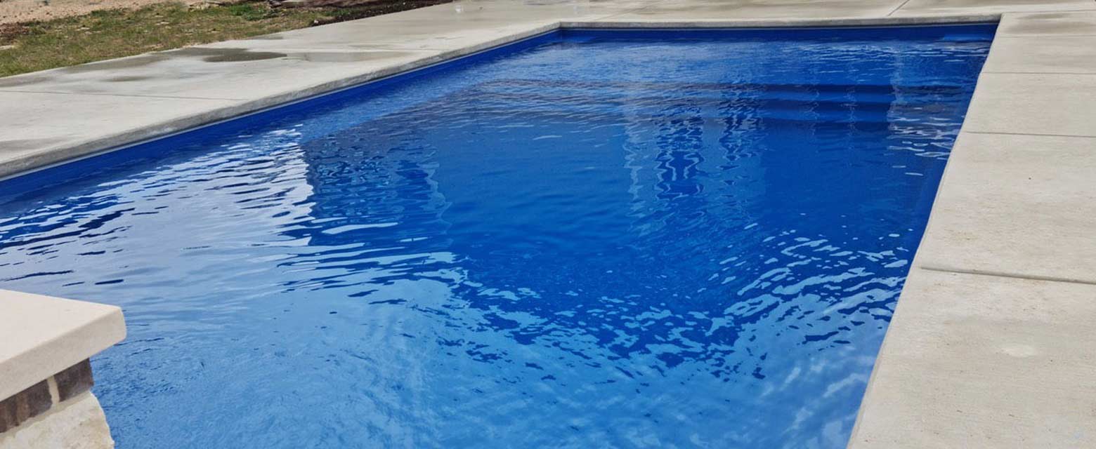 Apex 30 model from AVIVA Pools