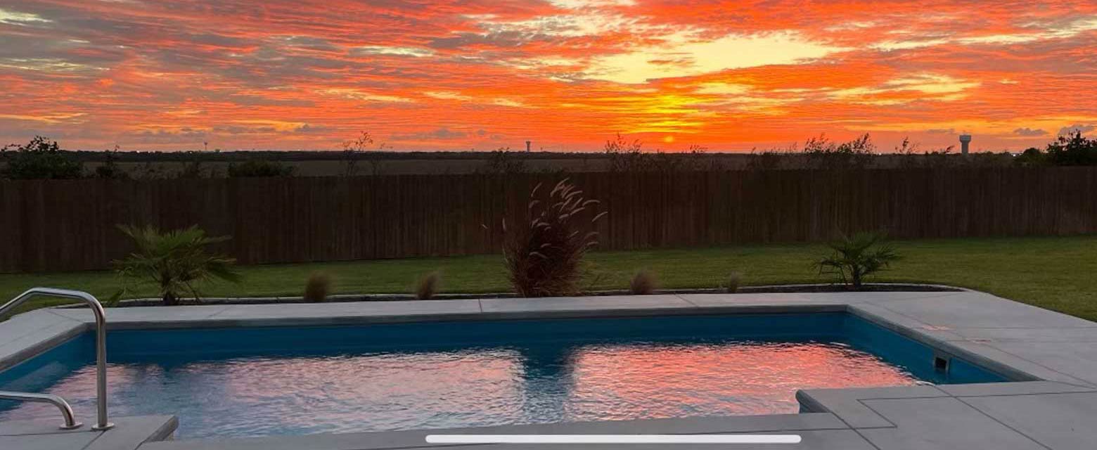 Dynasty 26 model from AVIVA Pools