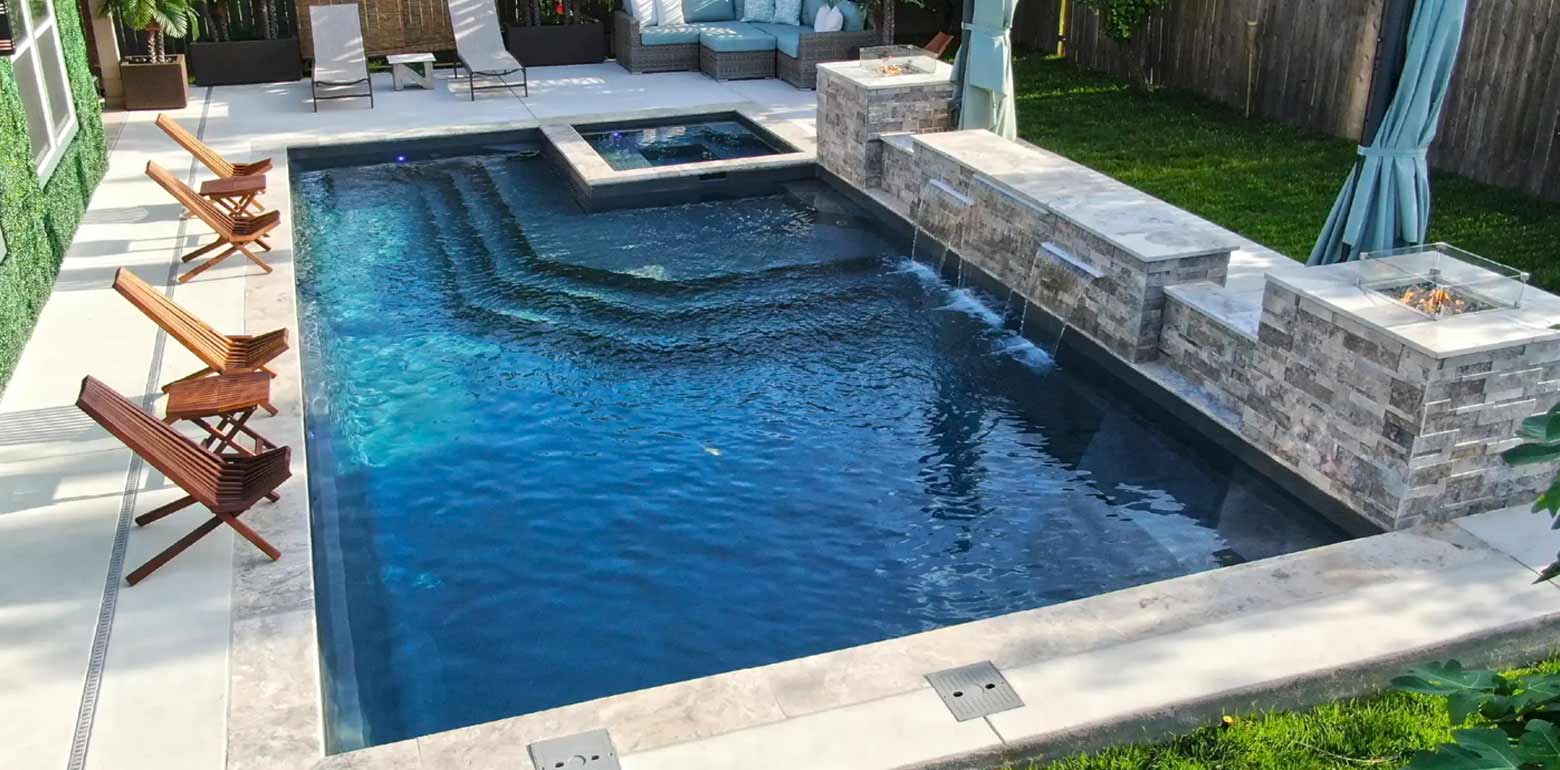 Aviva Pools Luxe fiberglass inground pool
