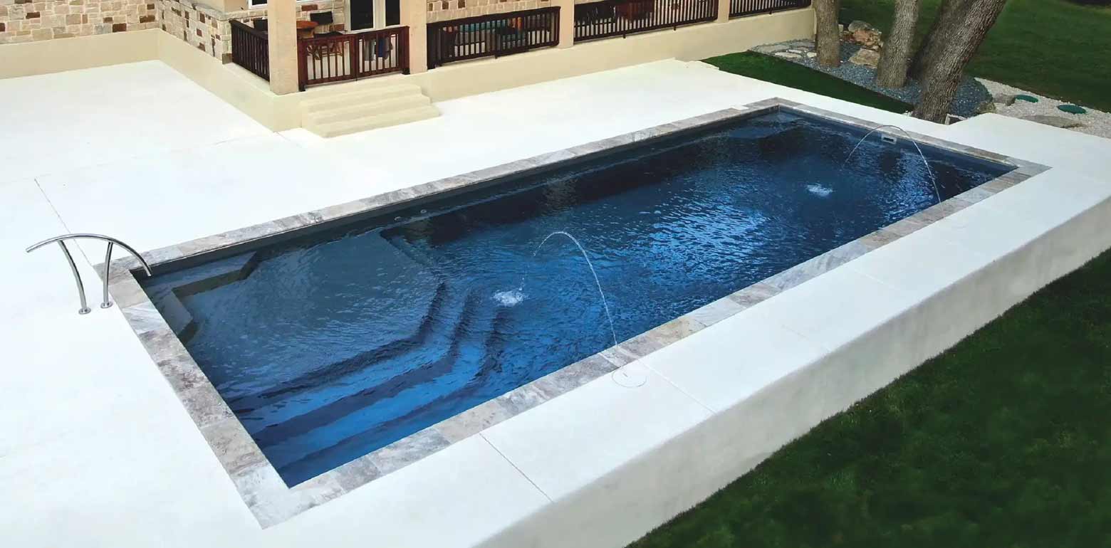 Aviva Pools Vogue fiberglass inground pool