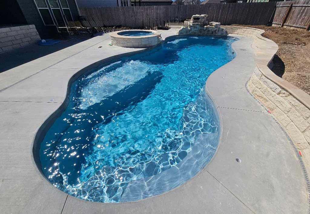 Aquamarine Aria 40 swimming pool builder OKC, Oklahoma 73113. Best contractor affordable pricing fiberglass pools Arcadia, Ok 73007.