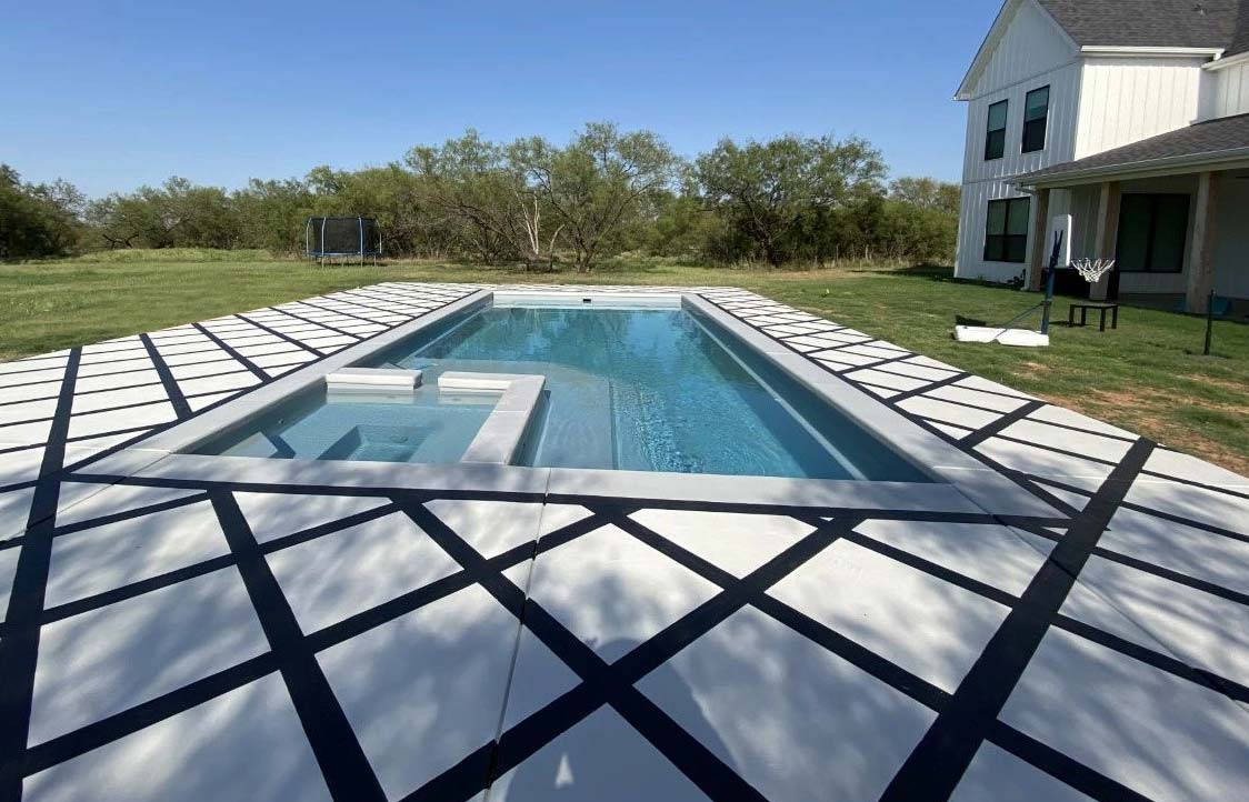 luxe fiberglass pool dallas