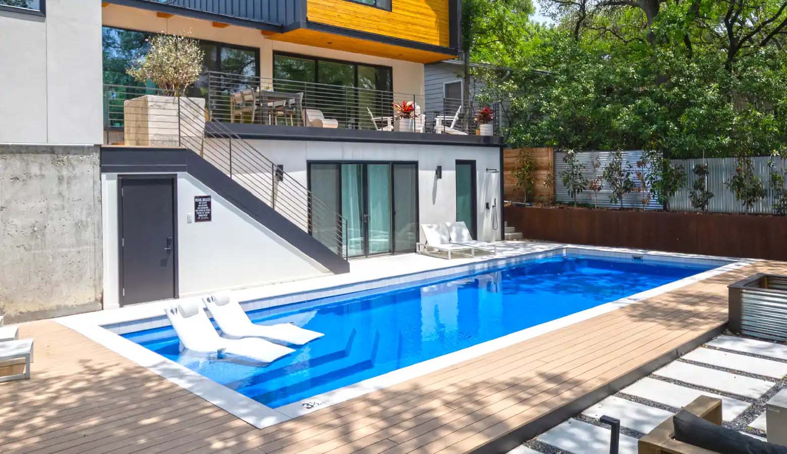 April Hero custom inground pool builder Houston 77241. Luxury fiberglass pools contractor 77710 with cheap affordable prices.