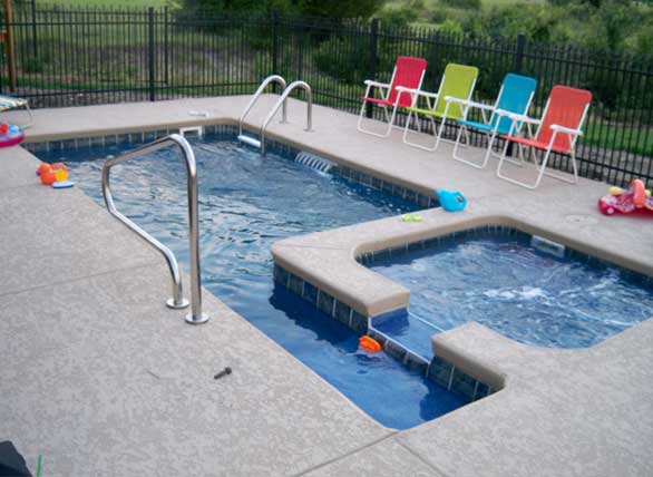AquaPools.com texas swimming pool builder