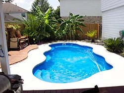 Companies swimming pool builder Marble Falls, Texas 78654. Install contractor best fiberglass pools Luling, Tx. 78643 with affordable prices.