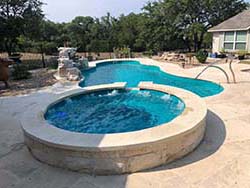 AquaPools install construction swimming pools builder Mobile City 75087. Best contractors fiberglass pools 75154 with specials prices.
