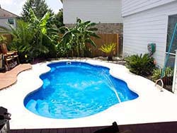 AquaPools companies swimming pool builder Bells 75414. Install contractor best custom fiberglass pools 76201 and low cost prices.