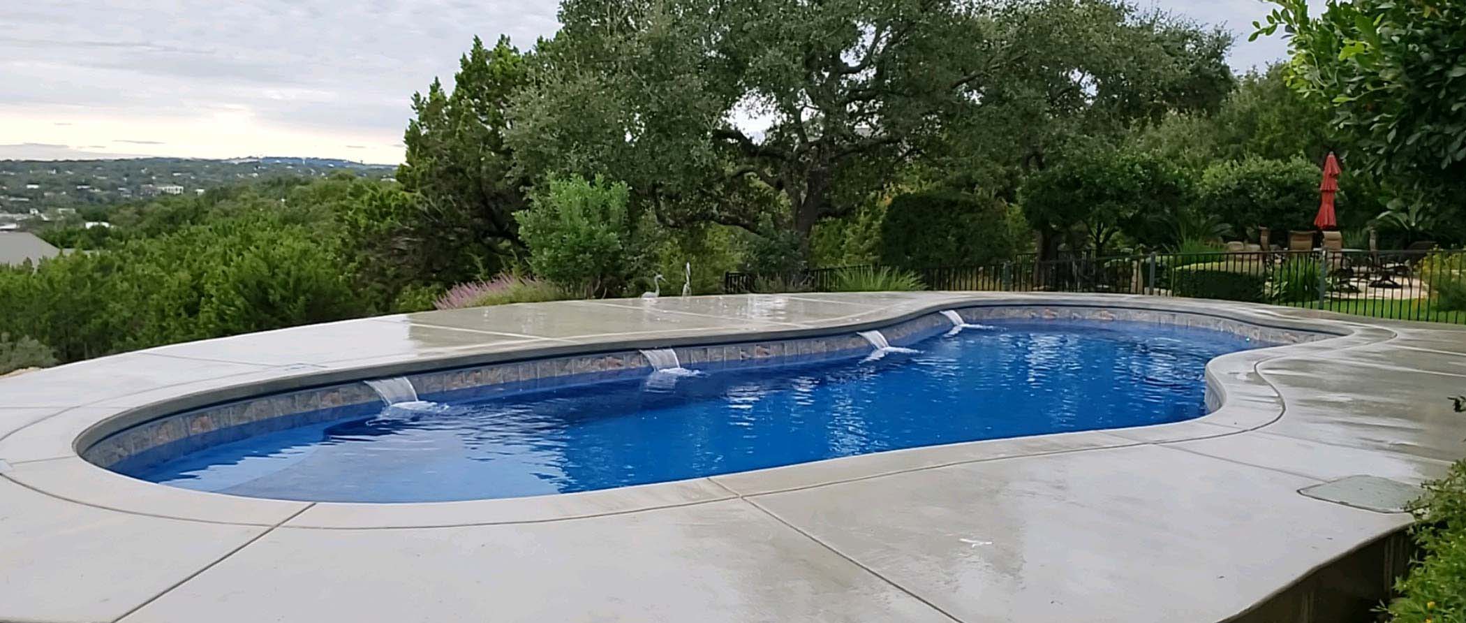 Design build contractor Aqua Pools fiberglass pool San Antonio, Texas installation company special cost price discounts.