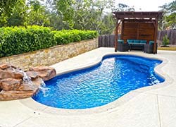 Aquamarine build contractor swimming pool Selma, Texas. Stone Oak fiberglass pools design install companies special discount prices