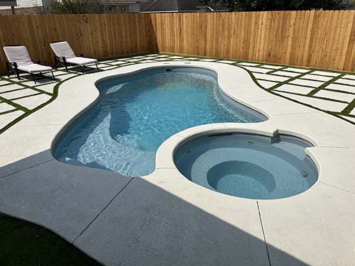 Aquapools installer swimming spool pool contractor Shavano Park, Texas. San Antonio fiberglass pools special discount price design build concrete companies.