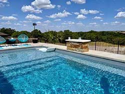 Installer small fiberglass pool design build Oakland Estates, Texas. Leon Springs Aqua swimming plunge pools gunite contracting companies on discounts.