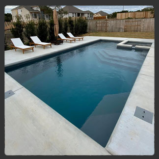 Luxe 30 fiberglass pool by AquaPools